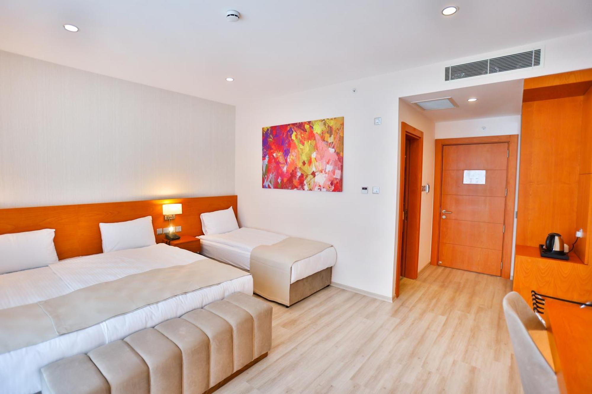 פמגוסטה Caddem Inn Hotel מראה חיצוני תמונה